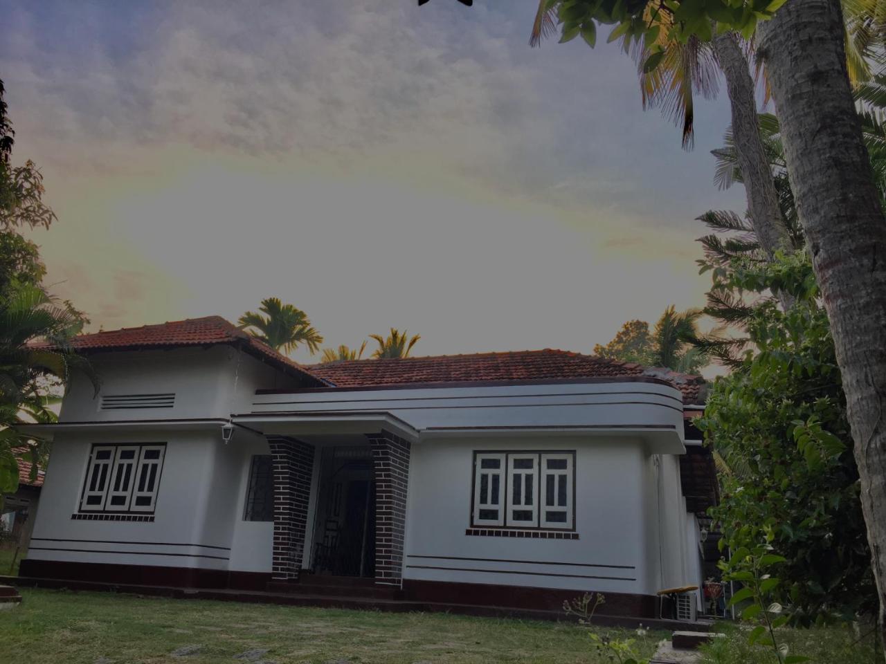 Cozy Cottage-tangalle *